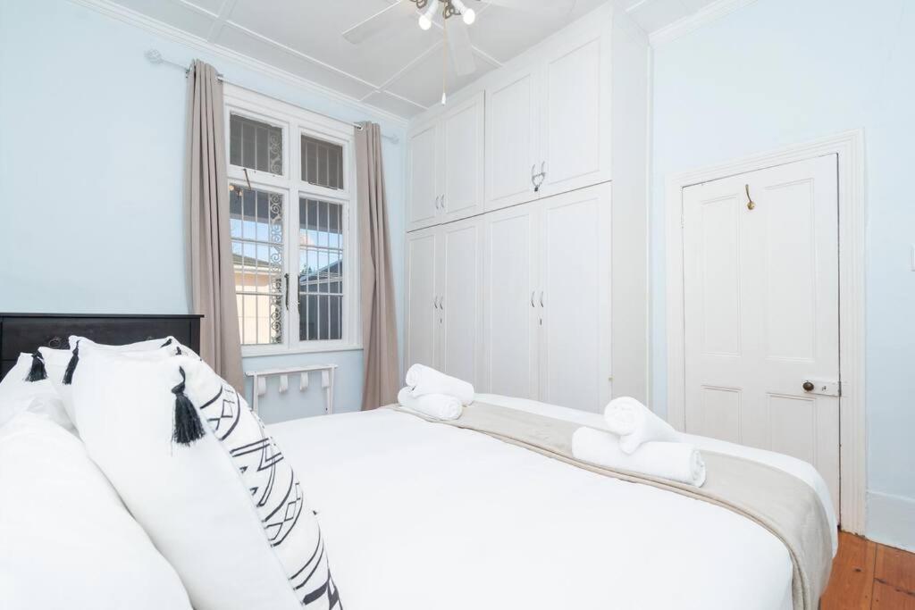 Enchanting Abode In Rosebank Apartamento