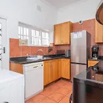 Enchanting Abode In Rosebank